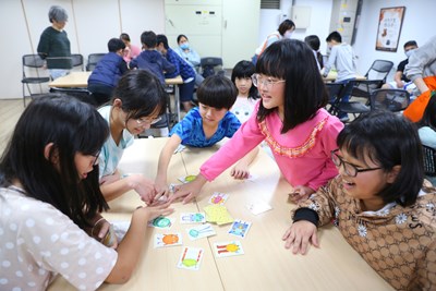 小朋友玩桌遊也可以學習母語,歡迎踴躍報名參加