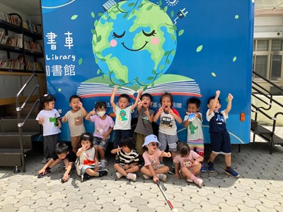 行動圖書車8月17日前進三井Outlet,邀請大小朋友來借書