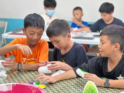 小朋友參與開放日工作坊體驗