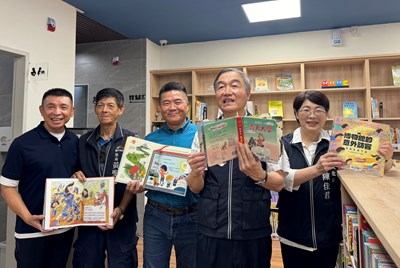 副市長黃國榮歡迎民眾來閱讀