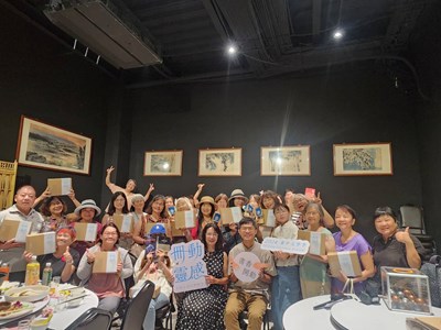 2024臺中文學季-書香開動-必比登美食-牛稼莊大合照