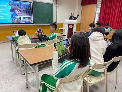由藝術家及其團隊帶領小朋友認識ar-擴增實境-藝術_0