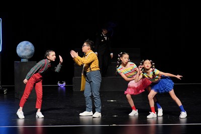 「糖葫蘆劇團」原創兒童劇《超完美AI計畫》思索「以人為本」的真正意義