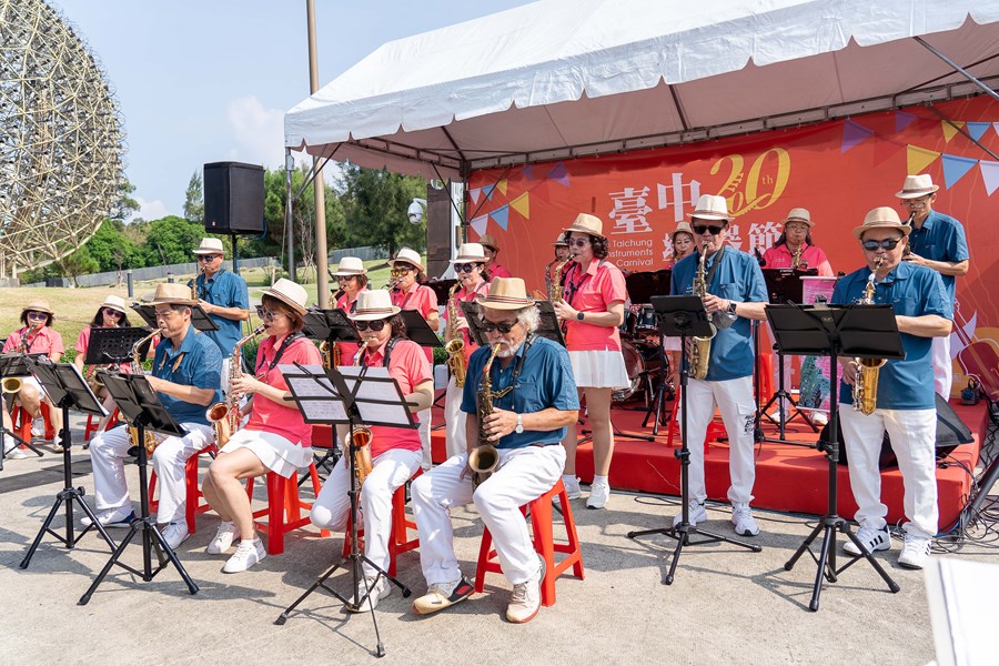 愛秀舞台演出(1)