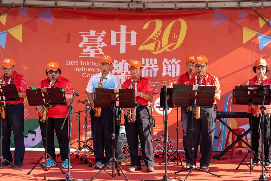 愛秀舞台演出(2)