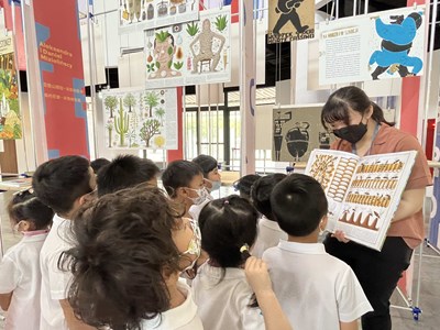 興安圖書館展出波蘭12位插畫家原文繪本，歡迎民眾一起來欣賞