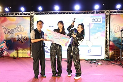 第5屆青春競藝LIVE秀音樂類決賽由樂天女孩陳芷軒贏得首獎